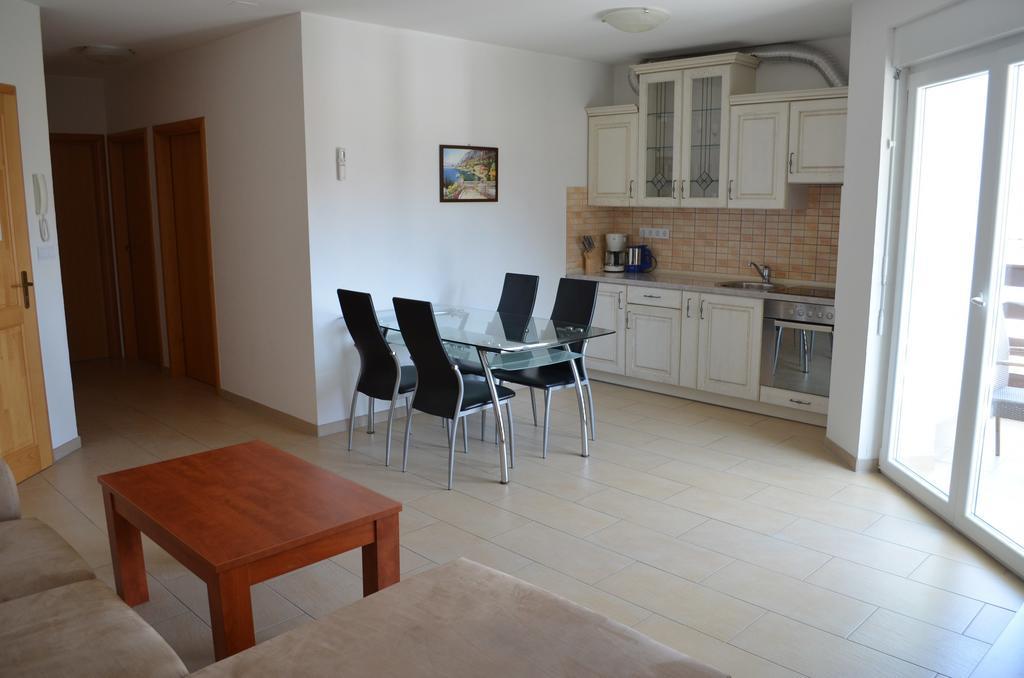 Apartments Buljan Baška Chambre photo
