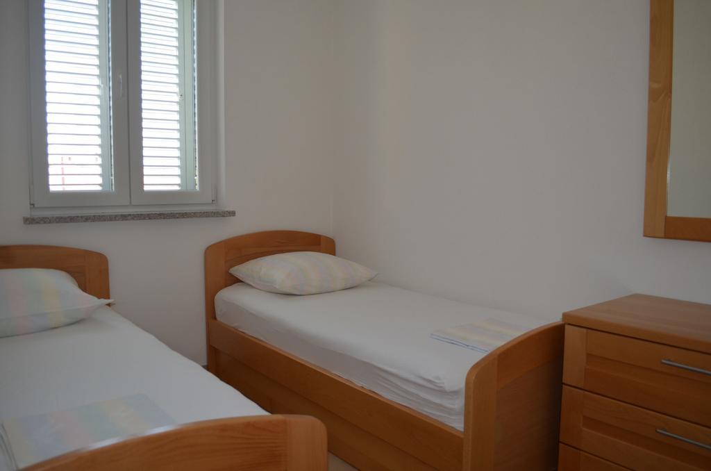 Apartments Buljan Baška Chambre photo